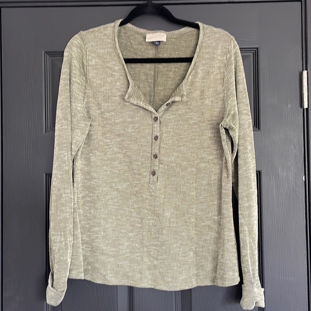 Universal Thread Ribbed Henley